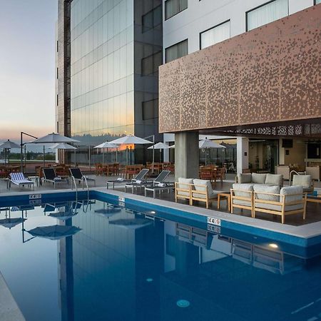 Doubletree By Hilton Celaya Селая Экстерьер фото